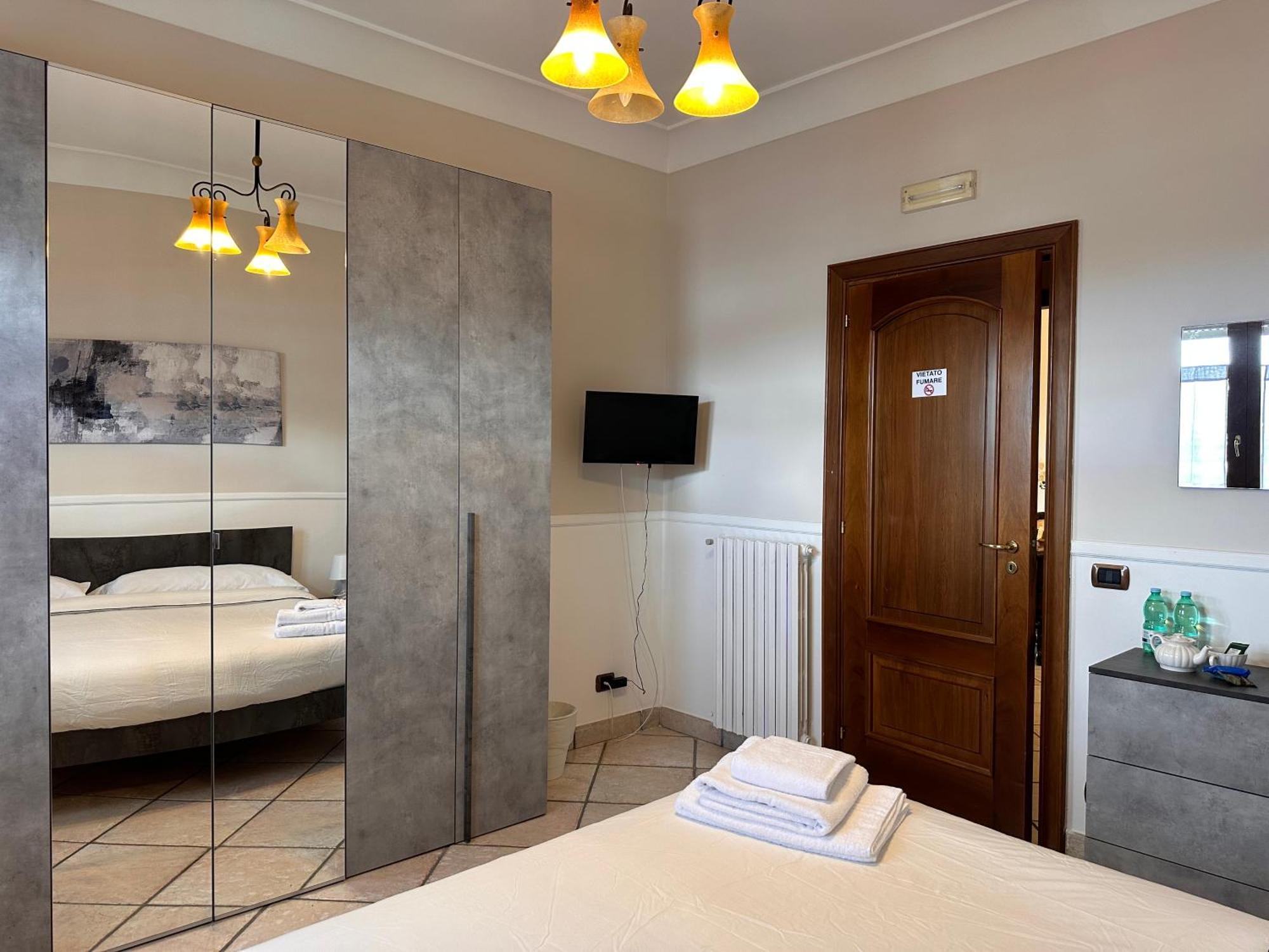 Hotel Palazzo Excelsus Terzigno Habitación foto